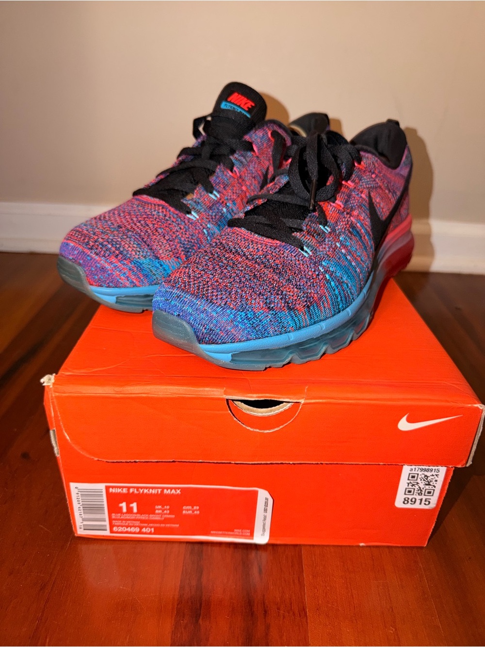 Nike Flyknit Air Max: Blue Lagoon/Bright Crimson